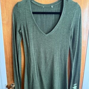 Olive Green V-Neck Long Sleeve Top
